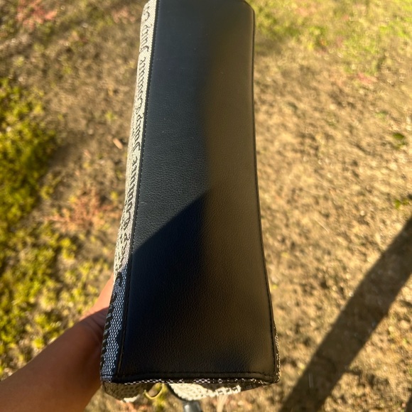 JUICY COUTURE black and white signature purse , NWT - Picture 6 of 7